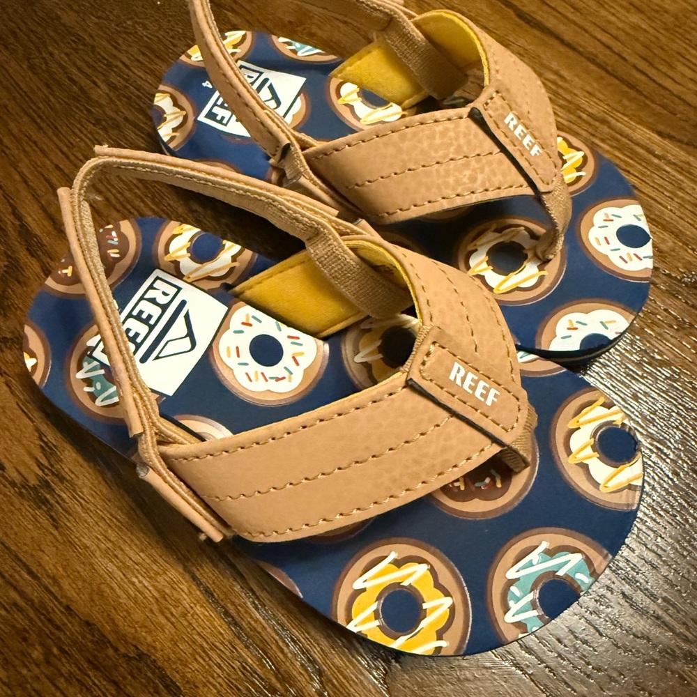 Reef Tan and Blue Donut Flip Flops